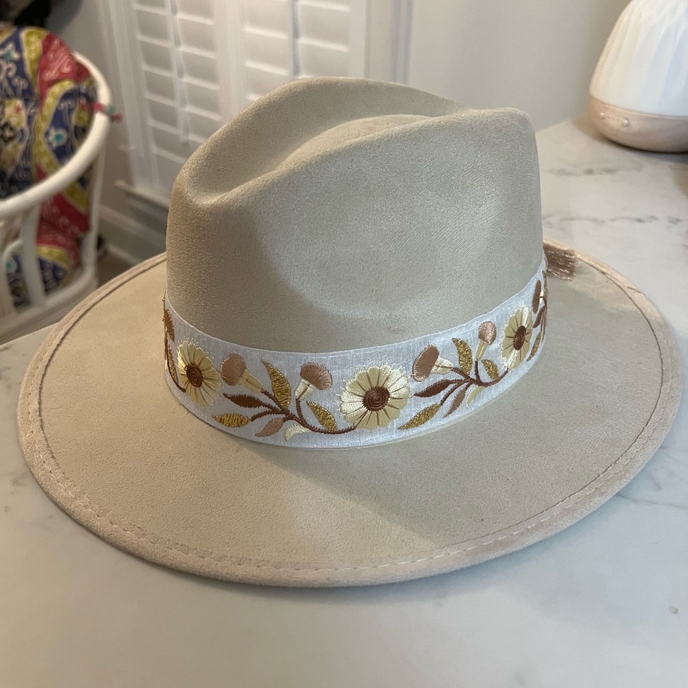 HatsNRoses Hat
